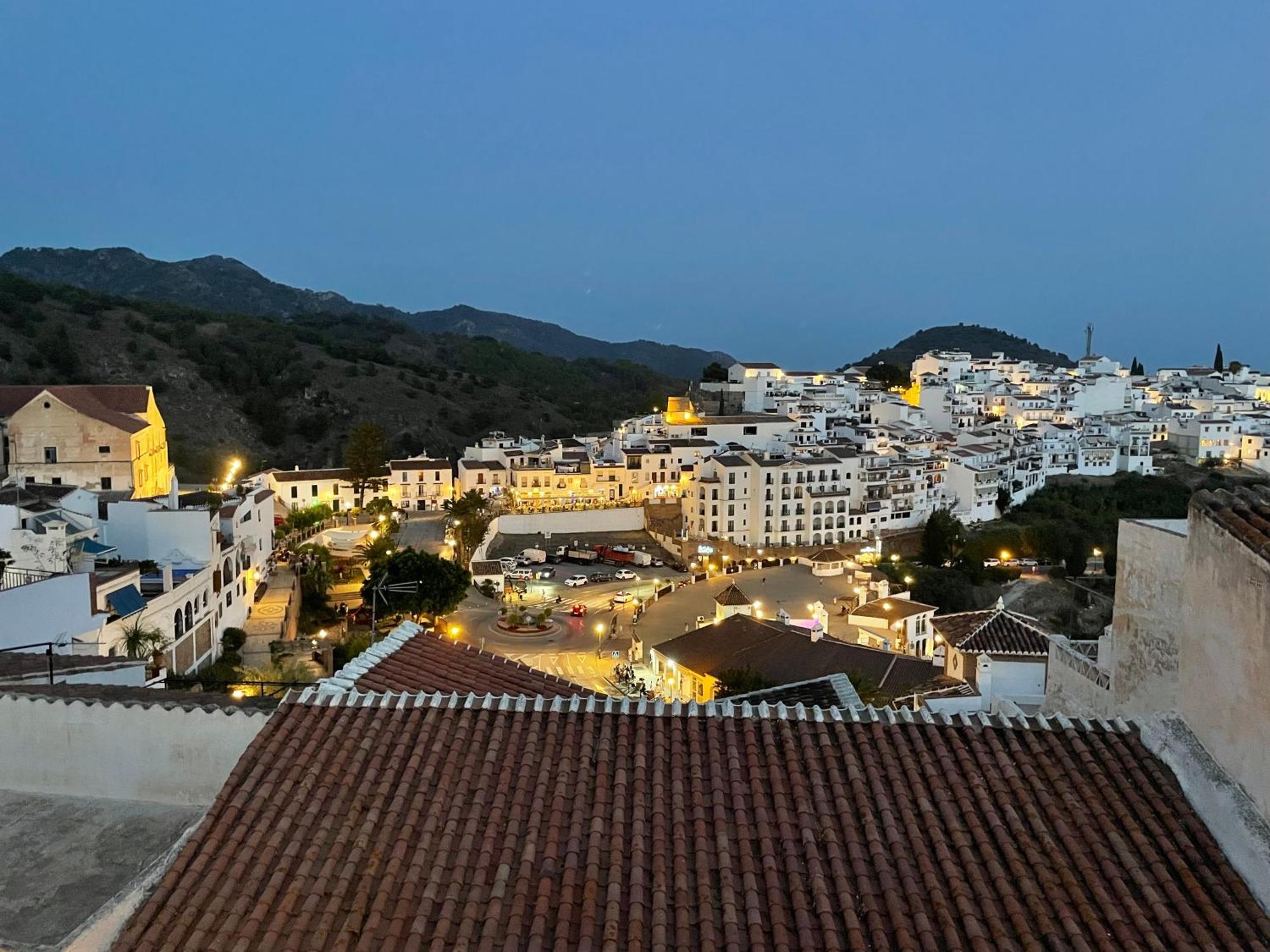 Los Nidos Apartments, Frigiliana Eksteriør billede